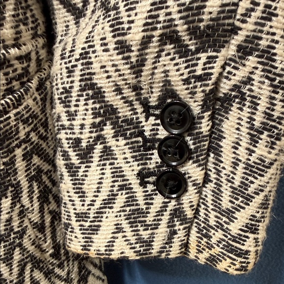Banana Republic Black and White Chevron Blazer - Picture 4 of 16